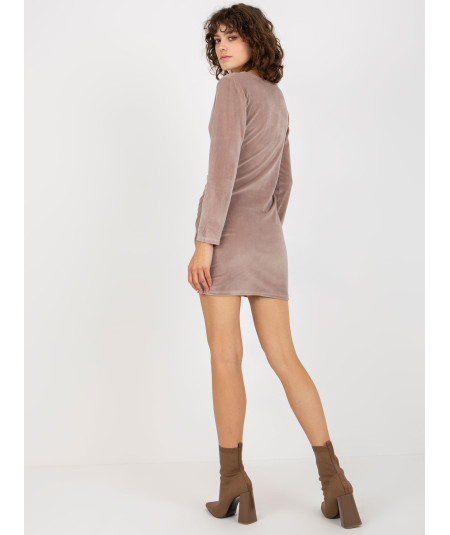 Sukienka-RP-SK-8209.81P-ciemny bezowy